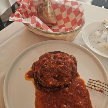 Roberta Pizza & Pasta - Bread and Eggplant Parmesan - Pizza Near Me - Fort Lauderdale, Florida Roberta Pizza & Pasta - Bread and Eggplant Parmesan - Pizza Near Me - Fort Lauderdale, Florida
