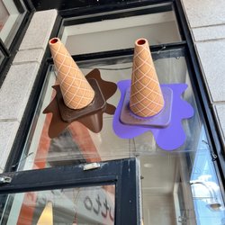 Tutto Gelato - Caution cones: you will indulge!