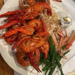 Teppanyaki Grill & Buffet - Crawfish 4/5 Garlic green beans 5/5 And ofc more crab!