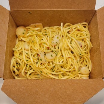 Cafe Luce - Spaghetti aglio e olio - Italian Near Me - Manhattan, New York