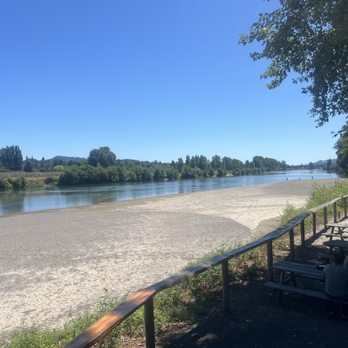 Tiny Home Tap House - Beer Bar Near Me - Keslo, Washington Tiny Home Tap House - Beer Bar Near Me - Keslo, Washington