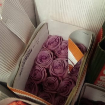 California Flower Mall - 25 boxed roses anywhere from $10 to 14. - Flowers & Gifts Near Me - Los Angeles, California California Flower Mall - 25 boxed roses anywhere from $10 to 14. - Flowers & Gifts Near Me - Los Angeles, California