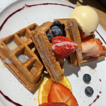 Honey's Bistro - Belgian Waffle - Breakfast & Brunch Near Me - Encinitas, California
