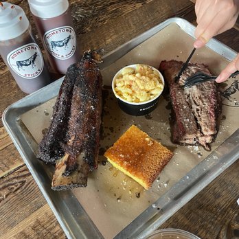 Hometown Bar-B-Que - BEEF RIB, BRISKET, CORN BREAD, MAC & CHEESE - Barbeque Near Me - Brooklyn, New York Hometown Bar-B-Que - BEEF RIB, BRISKET, CORN BREAD, MAC & CHEESE - Barbeque Near Me - Brooklyn, New York