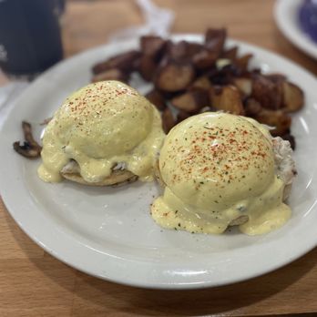 Aloha Stacks - Crab and Mushroom Benedictmushroom - Pancakes Near Me - El Monte, California