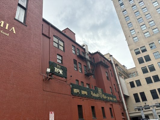 The Library at The Detroit Club by null