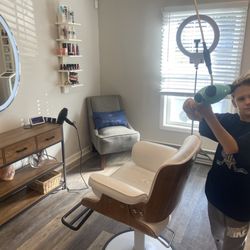 DPALMA Salon - Jaxon trying out the freestyle blowdryer