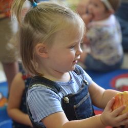 Ohef Sholom Temple - Wiggles and giggles learn about apples and honey for Rosh Hashanah on Sunday, September 18, 2016.