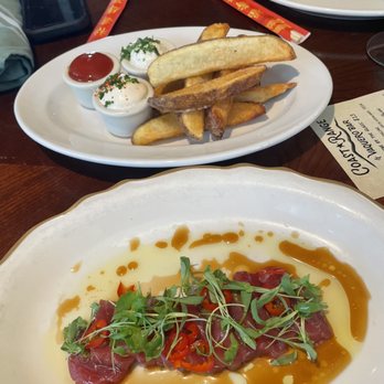 Vaquero Bar - Chateau potatoes and crudo - Cocktail Bars Near Me - Solvang, California