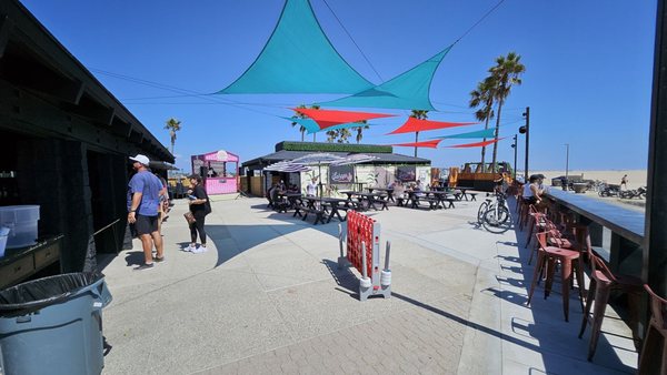 Sahara SandBar and Pizza by null