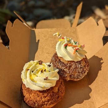 Saltadena Bakery - two cupcakes in a box - Patisserie/Cake Shop Near Me - Bellingham, Washington Saltadena Bakery - two cupcakes in a box - Patisserie/Cake Shop Near Me - Bellingham, Washington