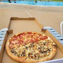 1/2 pepperoni 1/2 chicken pesto 1/2 pepperoni 1/2 chicken pesto