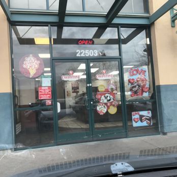Cold Stone Creamery - Looking in from outside! Let's go! - Ice Cream & Frozen Yogurt Near Me - Hayward, California Cold Stone Creamery - Looking in from outside! Let's go! - Ice Cream & Frozen Yogurt Near Me - Hayward, California