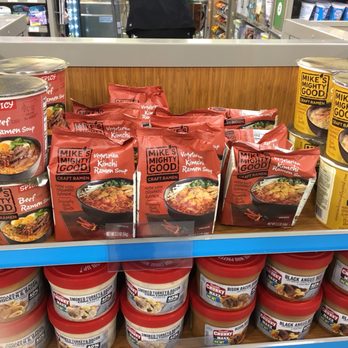 Publix - a shelf full of canned food - Grocery Near Me - Dunwoody, Georgia
