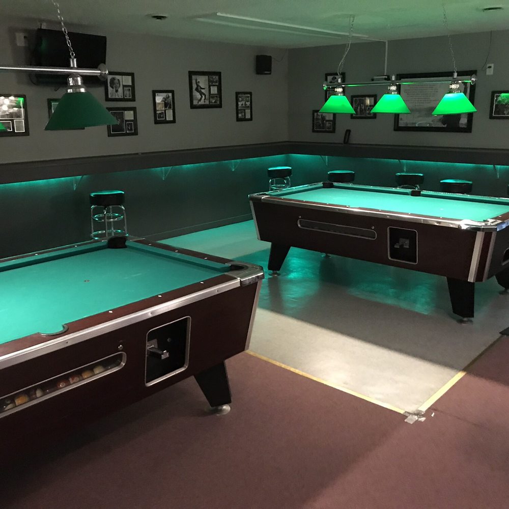 Green Diamond Junction - Nice tables - Bars Near Me - Eaton, Indiana Green Diamond Junction - Nice tables - Bars Near Me - Eaton, Indiana