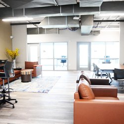 Business E Suites - Pilot Lounge/CoWorking