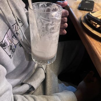 Applebee's Grill + Bar - Boozy root beer float - American Near Me - Ocean Springs, Mississippi