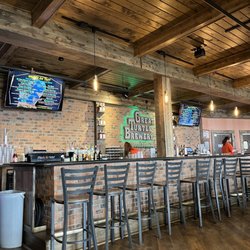 Great Turtle Brewery and Distillery - Bar
