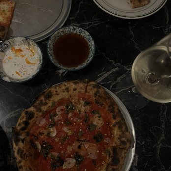 Renzo - Marinara Classic Pizza - Pizza Near Me - Charleston, South Carolina Renzo - Marinara Classic Pizza - Pizza Near Me - Charleston, South Carolina
