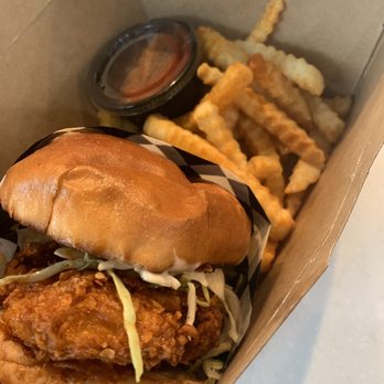 Jay Bird's Chicken - Chicken sandwich - Chicken Shop Near Me - Long Beach, California Jay Bird's Chicken - Chicken sandwich - Chicken Shop Near Me - Long Beach, California