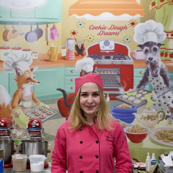 Cookie Dough Dreams - Desserts Near Me - Burbank, California
