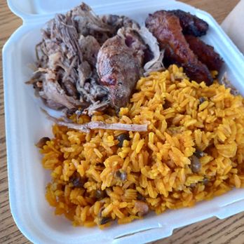 La Lechonera El Barrio - Pernil - Latin American Near Me - Orlando, Florida La Lechonera El Barrio - Pernil - Latin American Near Me - Orlando, Florida