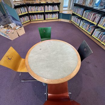 Alum Rock Branch Library - Seating - Libraries Near Me - San Jose, California