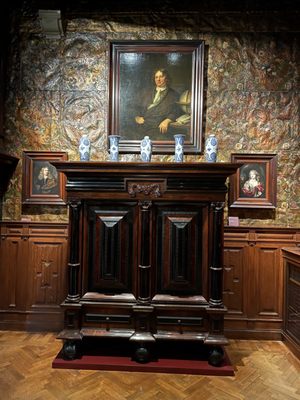 Museum Mayer van den Bergh by null