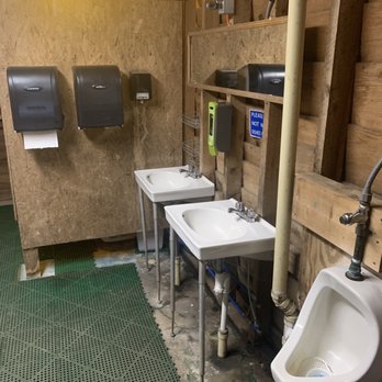 Covered Bridge Campsite - Bathroom/Shower house - Campgrounds Near Me - Livingston Manor, New York Covered Bridge Campsite - Bathroom/Shower house - Campgrounds Near Me - Livingston Manor, New York
