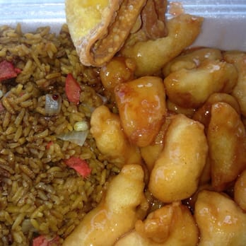 First Wok - Lunch special fried rice, sweet n sour chicken, crab ragoon (came with 2) - Chinese Near Me - Bloomington, Illinois