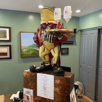 Frog's Tooth Winery - Wineries Near Me - Murphys, California