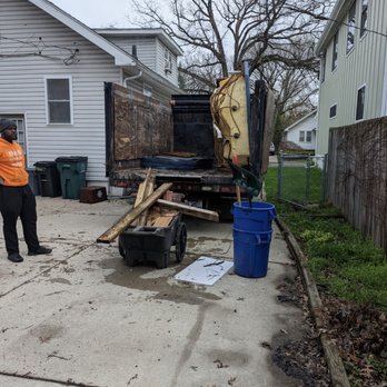 Metro Load Runners - Junk Removal & Hauling Near Me - Detroit, Michigan Metro Load Runners - Junk Removal & Hauling Near Me - Detroit, Michigan