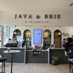 Java & Brie - Entrance