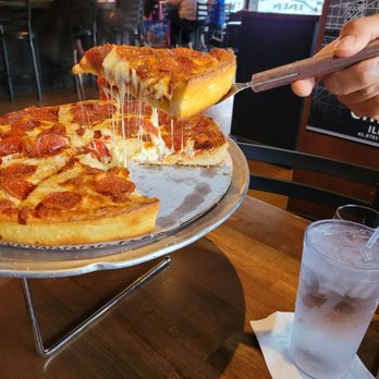 Vero Chicago Pizza - Pizza Near Me - Gilbert, Arizona Vero Chicago Pizza - Pizza Near Me - Gilbert, Arizona