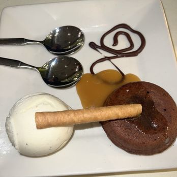 Opus 9 Steakhouse - molten cake - Steakhouses Near Me - Williamsburg, Virginia Opus 9 Steakhouse - molten cake - Steakhouses Near Me - Williamsburg, Virginia