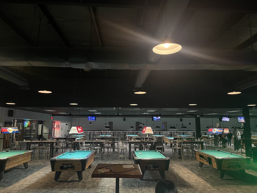 SMITTY’S PLACE Updated October 2024 8780 Rivers Ave, North Charleston, South Carolina Bars