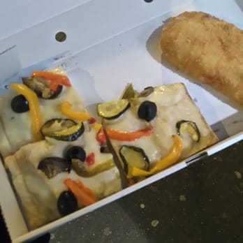 Ice & Slice - Had to eat slice before taking a picture... Only £6.99 altogether!! - Pizza Near Me - London, XGL