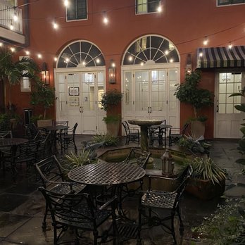 Tableau - Courtyard - Cajun/Creole Near Me - New Orleans, Louisiana