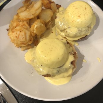 Lakeside Grill - Crab cake eggs Benedict - American Near Me - Smithville, New Jersey Lakeside Grill - Crab cake eggs Benedict - American Near Me - Smithville, New Jersey