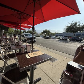 Millie's Cafe - Pasadena - Outside seating - Breakfast & Brunch Near Me - Pasadena, California