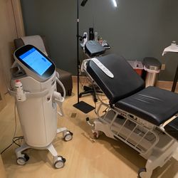 KYMA anti-aging center - Sofwave treatment room