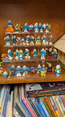 Golden Nugget Antique Flea Market by null