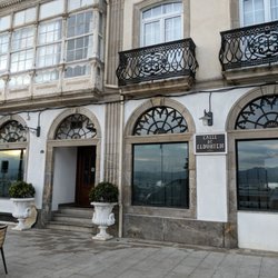 Mar y Arte - Cafe located under the Hotel Pinzon