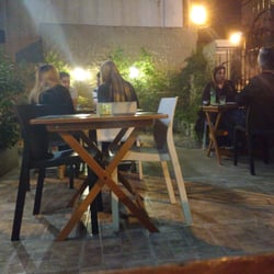 Hermes - Tienda de Pizzas - Patio delantero