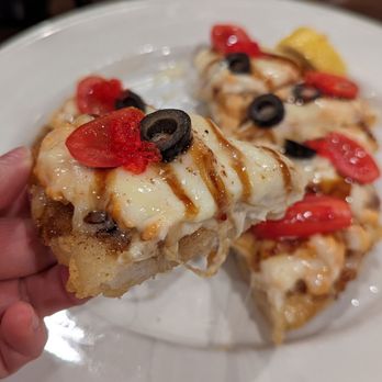 Sushi Giwa - Sushi pizza with cooked seafood - Sushi Bars Near Me - Burnaby, British Columbia