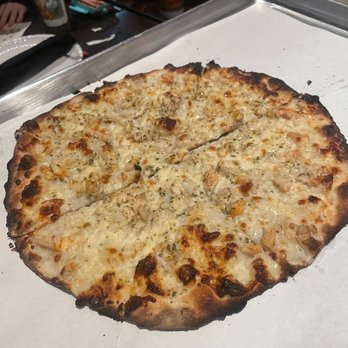 Sally's Apizza - White clam - Pizza Near Me - Fairfield, Connecticut Sally's Apizza - White clam - Pizza Near Me - Fairfield, Connecticut