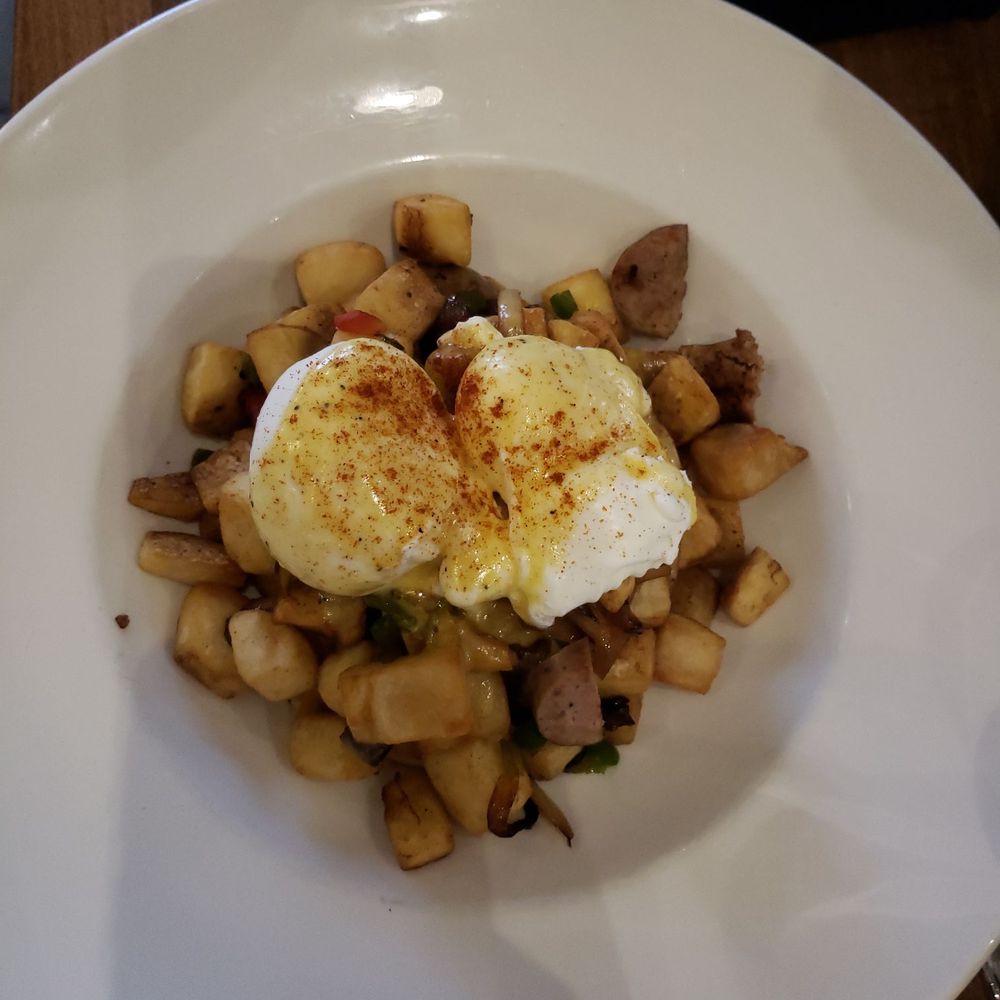 Moxies Dixon Road Restaurant - Silician Sausage Hash - Canadian (New) Near Me - Etobicoke, Ontario