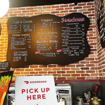 J P Licks - Charles Street - ice cream, sundaes, & smoothies ! dairy free available - Ice Cream & Frozen Yogurt Near Me - Boston, Massachusetts