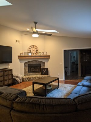 Interior Painting Projects - We specialize in any size jobs from residential to commercial and interior to exterior painting. We are license and insured! Call us to day for a Free estimate!