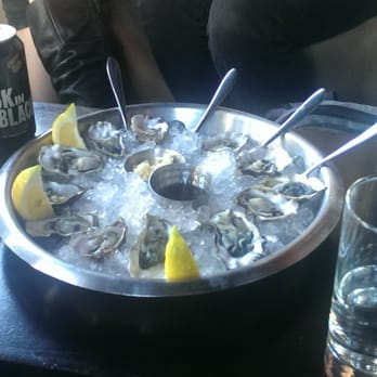 District - Oakland - $1 haopy hour oysters - Wine Bars Near Me - Oakland, California District - Oakland - $1 haopy hour oysters - Wine Bars Near Me - Oakland, California